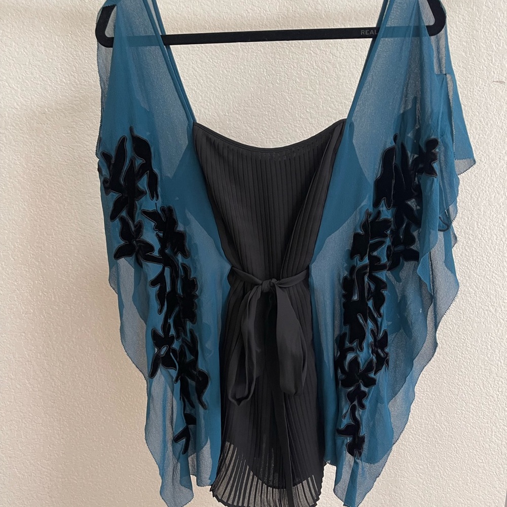 Max AZRIA Top.